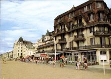 CPM La Cote Fleurie Trouville Calvados la plage 