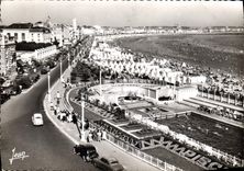 CPM La Vendee les Sables d'Olonne la piscine la plage et le remblai 