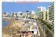 CPM Les Sables D'Olonne Vendee La plage et la promenade 