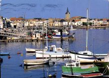 CPM Les Sables d'Olonne Vendee le port de peche et la Chaume 