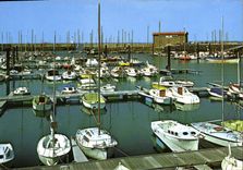 CPM Ile de Noirmoutier Vendee L'Herbaudiere le port 