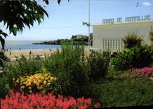 CPM Royan Pontaillac Un joli coin fleuri au pied du casino de Pontaillac echappee vers la mer 