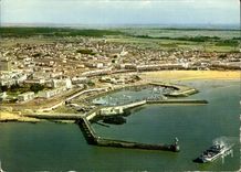 CPM Couleurs et Lumiere de France La Cote de Beaute Royan Charente Maritime Vue d'ensemble au premie
