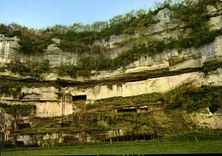 CPM Vallee de la Vezere Dordogne a Peyzar le Moustier Station prehistorique 