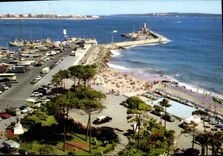 CPM Cote d'Azur Cannes Plage du Midi au fond la Pointe de Palm 