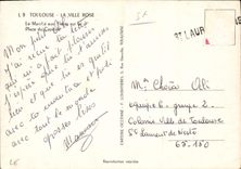 CPM Toulouse La Ville Rose Le Marche aux Fleurs sur la Place du Capitole 