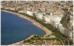 CPM Cote d'Azur Cannes Vue aerienne Les Plages La Croisette 