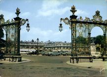 CPM Couleurs et lumiere de France la Lorraine Nancy Mourthe et Moselle la Place Stanislav et les cel