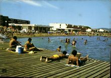 CPM Belaruc les Bains Herault Nouvelle Plage avec les solariums 