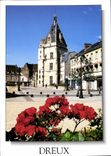 CPM Dreux Eure et loire le beffroi et la Place Metzeau 