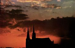 CPM Chartres Coucher de Soleil sur la Cathedrale 
