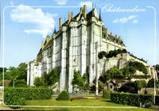 CPM La Vallee du loir Chateaudun Eure et loir le Chateau XV XVI siecle construit sur un promontoire 