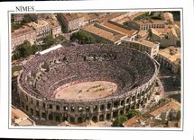 CPM Nimes Paseo aux Arenes 