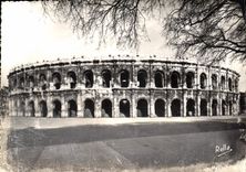 CPM Nimes Gard les Arenes romaines 