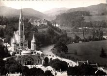 CPM Lourdes H P les Sanctuaires et le gave de pau 