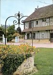 CPM Vieux Puits et Manoir Normande 