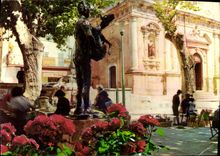 CPM Au soleil de la Cote d'Azur Vallauris la place et l'Homme au Mouton de Picasso 