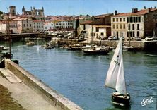 CPM La Cote Atlantique Ile de Re Saint Martin de Re Charente Maritime le port et les ruines de l'egl