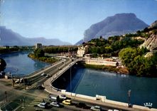 CPM Grenoble ville olympique Place de la Bastille L'Isere et le Pont de la Porte de France le Casque