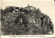 CPM Le village de Gourdon perche au sommet de la montagne 