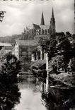CPM Chartres Eure et Loir Les rives de l'Eure et la Cathedrale 