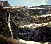 CPM Gavarnie Hautes Pyrenees Le Cirque et la Grande Cascade 
