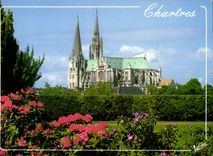CPM Chartres Eure et Loir Perspective sur la Cathedrale 