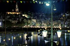 CPM Menton La Vieille Ville vue de nuit 