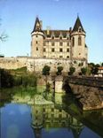 CPM La Rochefoucauld Charente Le Chateau flanque de tours aux angles et dont les cotes correspondent