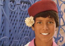 CPM Tunisie L'Enfant au Jasmin 