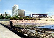 CPM Royan Ville novelle La Plage de Foncillon devant le Palais des COngres 