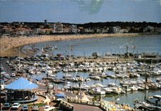 CPM Royan Port de plaisance et plage 