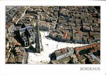 CPM Bordeaux Gironde la fleche et l'eglise Saint Michel 