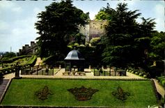CPM Les Merveilles du Val de Loire Langeais Indre et Loire le Parc du Chateau et le Donjon eleve par