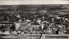 CPM En Avion au dessus des Chateaux de la Loire Amboise I et L 