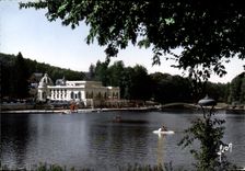 CPM Bagnoles de l'Orne Orne le Lac et le Casino 