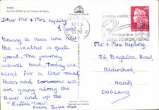 CPM Paris la tour Eiffel et le Champ de Mars 