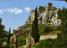 CPM Au Coeur de la provence les Baux de provence le Donjon du Chateau monument historique du XIII S 