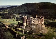 CPM Auvergne en avion sur le Chateau de Murol Monument historique XIII S Pilote operateur R Henrard 