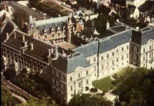CPM Blois Loir et Cher le Chateau vue aerienne 