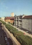 CPM La Chaux de Fonds Avenue Leopold Robert 