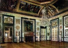 CPM Chateau de Versailles Salle des Gardes de la Reine le plafonel est peint par Noel Coypel 
