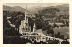 CPA Lourdes La Basilique vue du chateau fort 