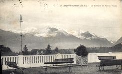 CPA Argeles Cazost H P la Terrasse et Pic de Viscos 