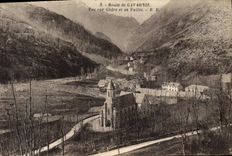 CPA Route de Gavarnie Vue sur Gedre et sa Vallee 