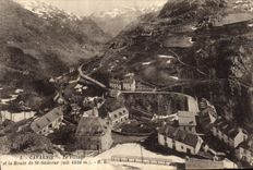 CPA Gavarnie Le Village et la Route de St Sauveur 
