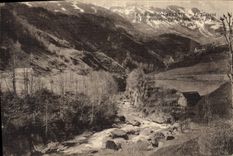 CPA Route de Gavarnie le Torrent et les Montaynes de St Sauveur 