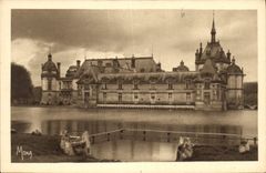 CPA Chateau de Chantilly Les Chateaux le Petit Chateau et la Tour di Tresor 