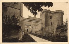 CPA Le Donjon et la Tour Louis 