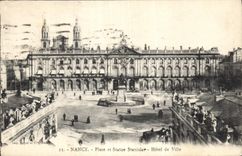 CPA Nancy  Place et Statue Stanislas Hotel de Ville 